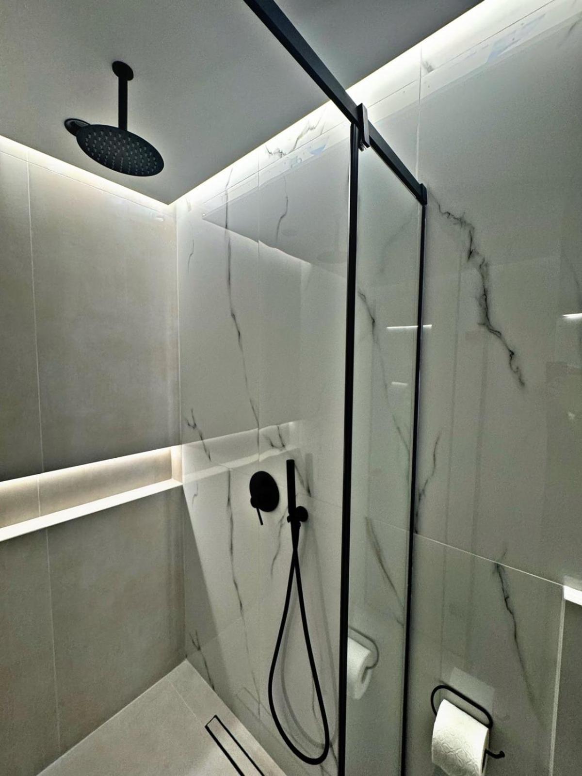 Eden Luxury Suite #3 เทสซาโลนิกิ ภายนอก รูปภาพ